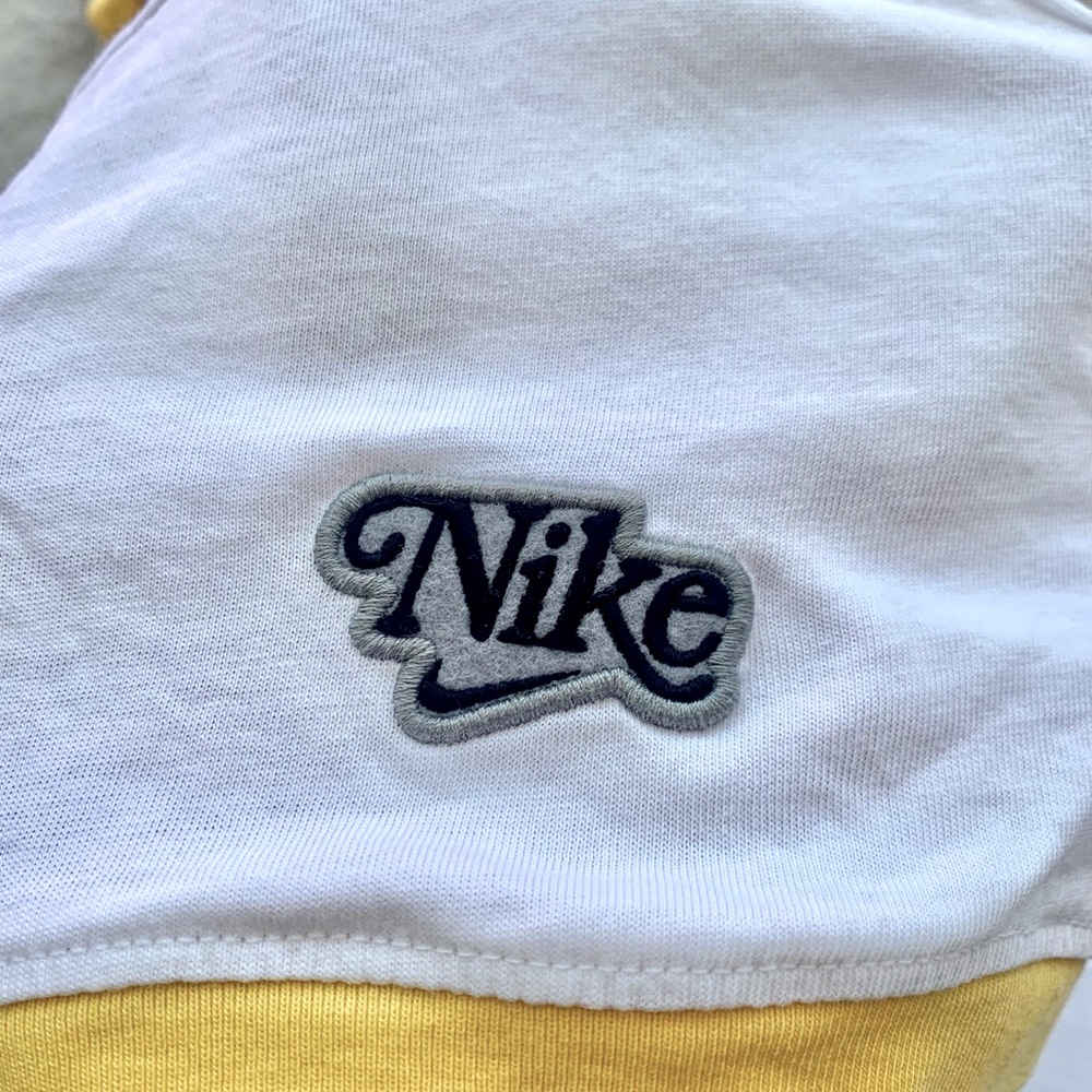 NIKE JUST DO IT THE NIKE TEE WOMANS TSHIRT SIZE SMALL - Picture 3 of 8